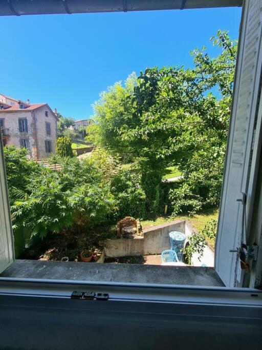 Appartement Centre Ville Terrasse Jardin Garage Chez Priscilla Aurillac Exterior photo